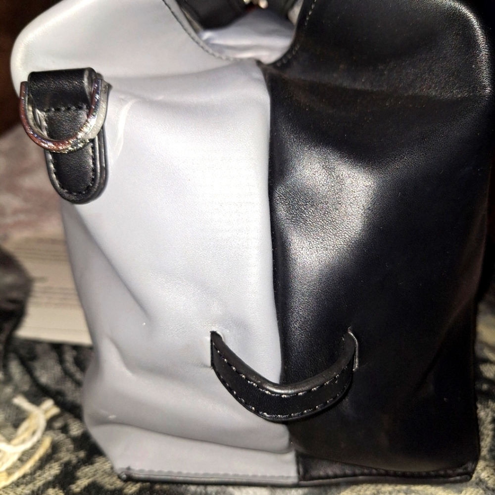 EUC Black n Gray Fiorelli Handbag/Crossbody Silver Hardware beautiful